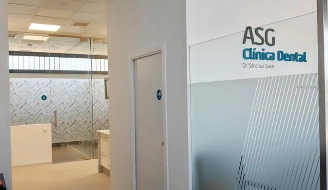 Implantes y cirugía dental en Villanueva del Pardillo