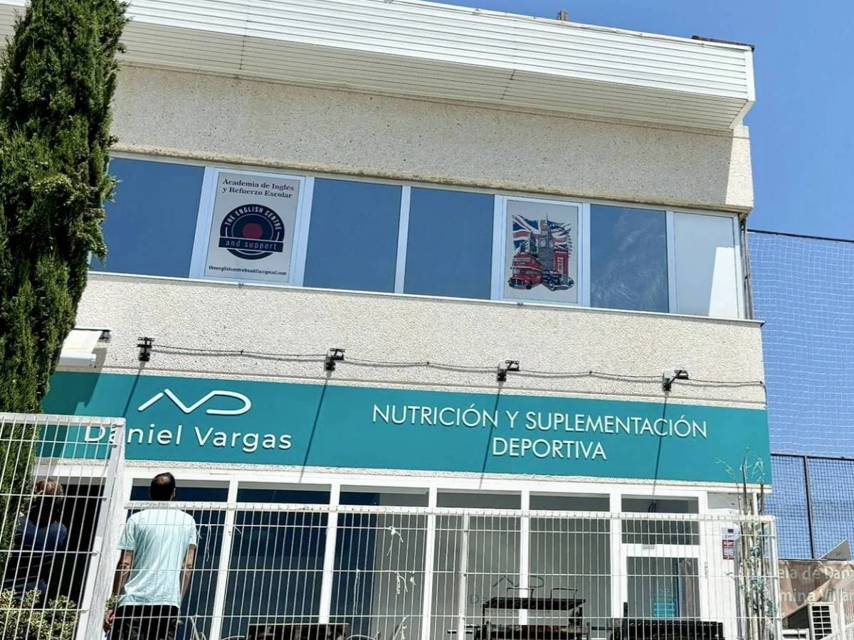 THE ENGLISH CENTRE