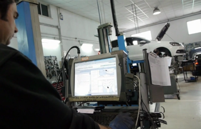 Taller mecánico con las últimas tecnologías