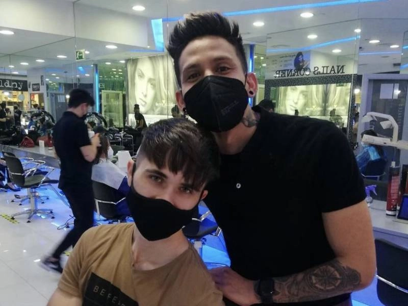 Peluqueria de Caballero y barberia