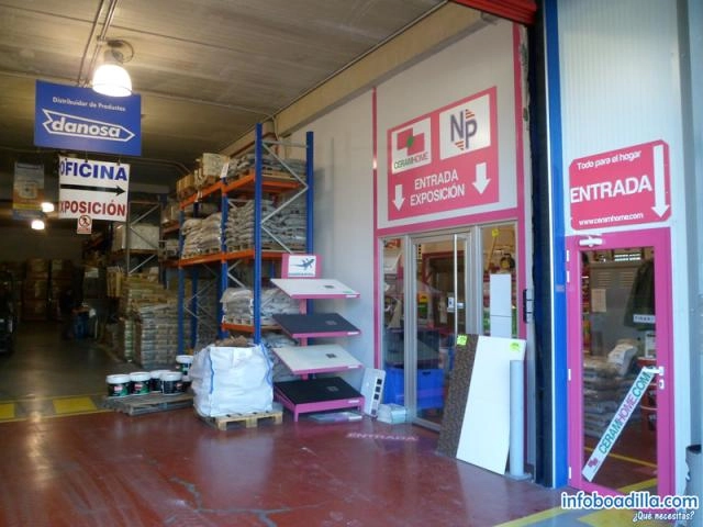 Almacén y exposición de materiales