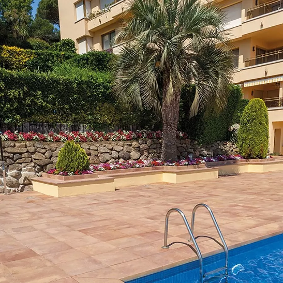 PAVIMENTO TESSERA  SAS PISCINAS