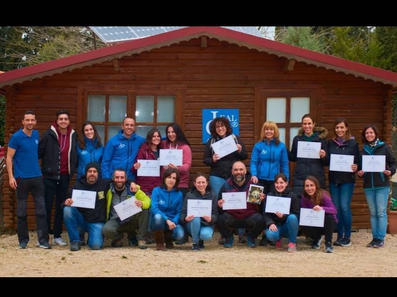 Cursos de educación canina en LealCan Adiestramiento