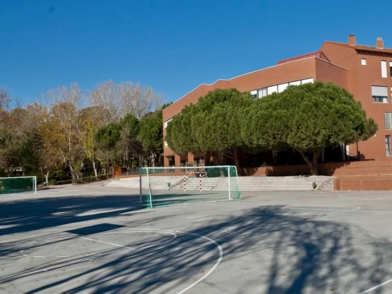 Colegio católico en Majadahonda