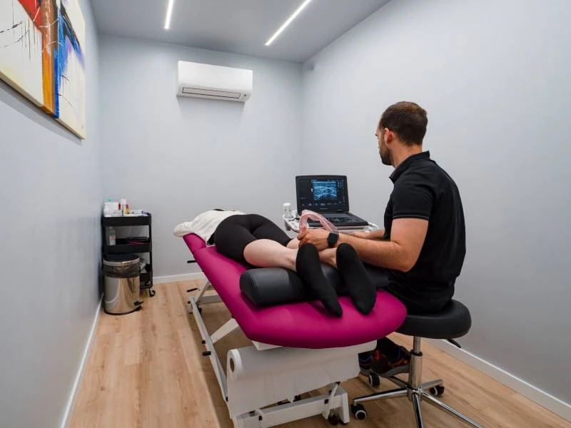 Tratamiento de lesiones en Omnia Fisioterapia