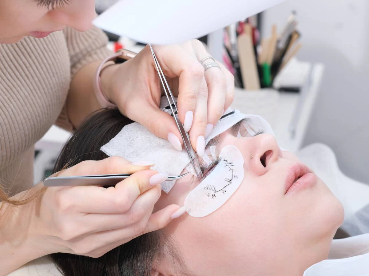 Extensiones y tinte de pestañas en Boadilla