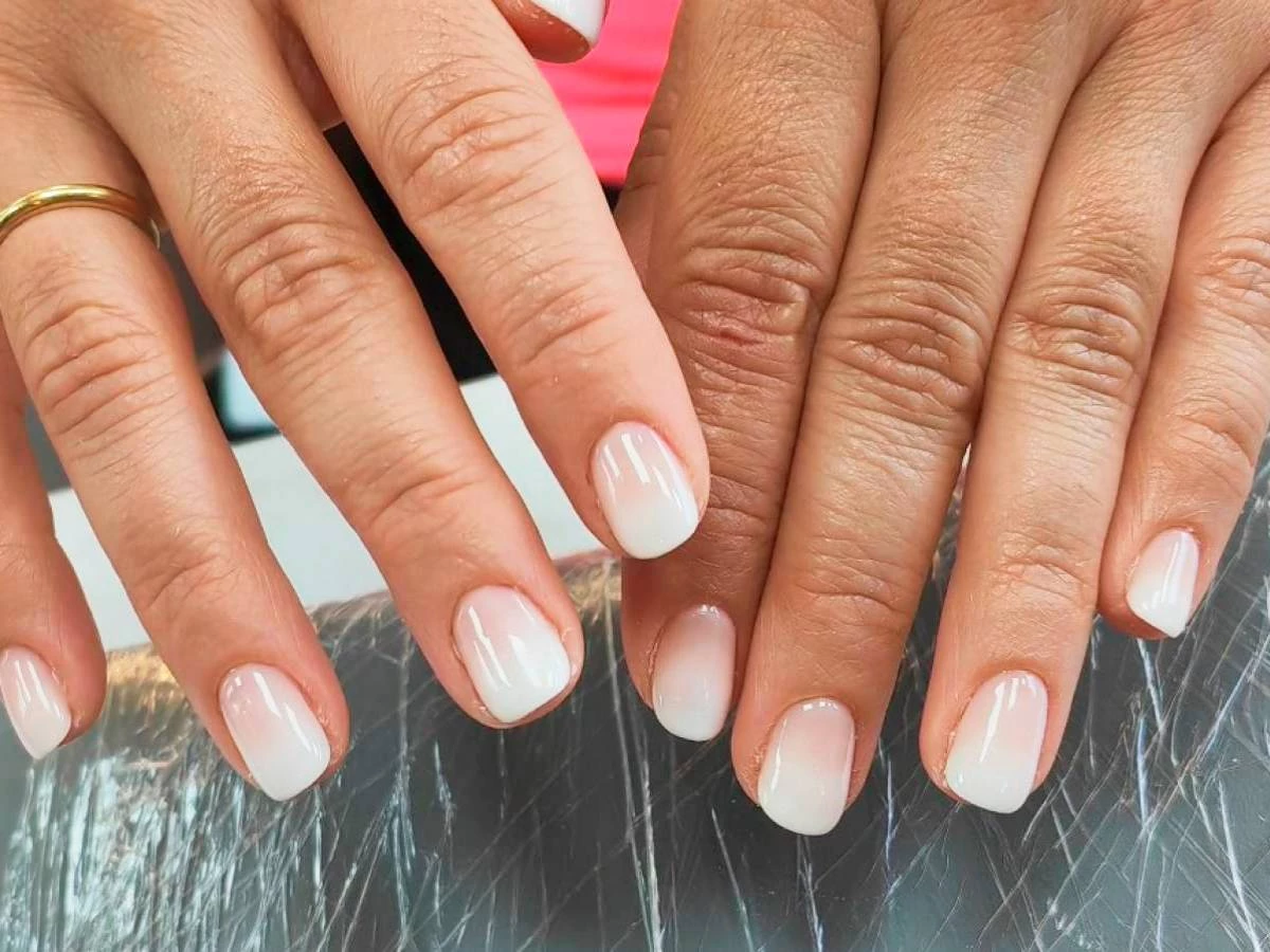 Manicura permanente con babyboomer