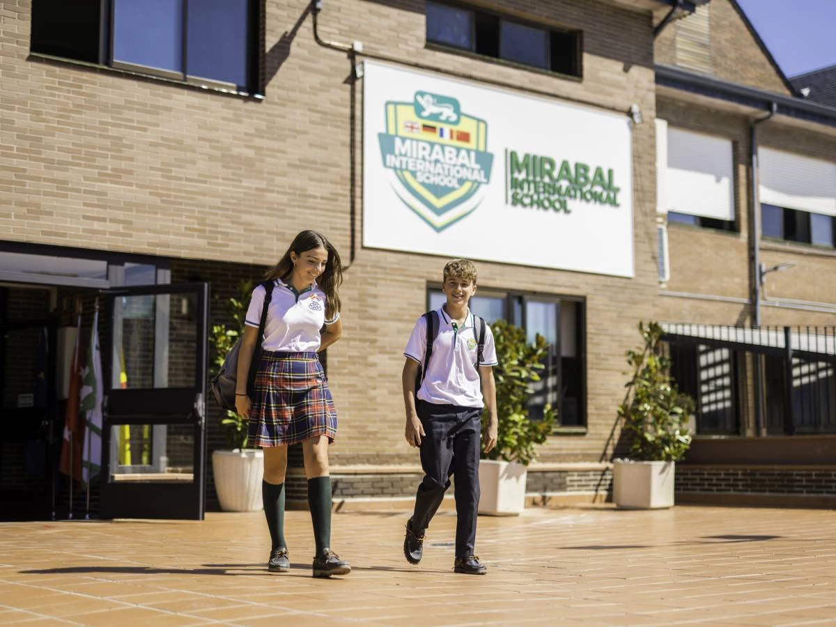 COLEGIO MIRABAL INTERNACIONAL SCHOOL