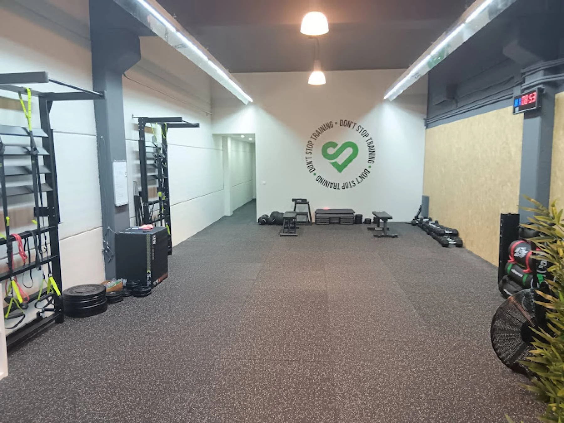 Gimnasio Clases de Fuerza y Cardio