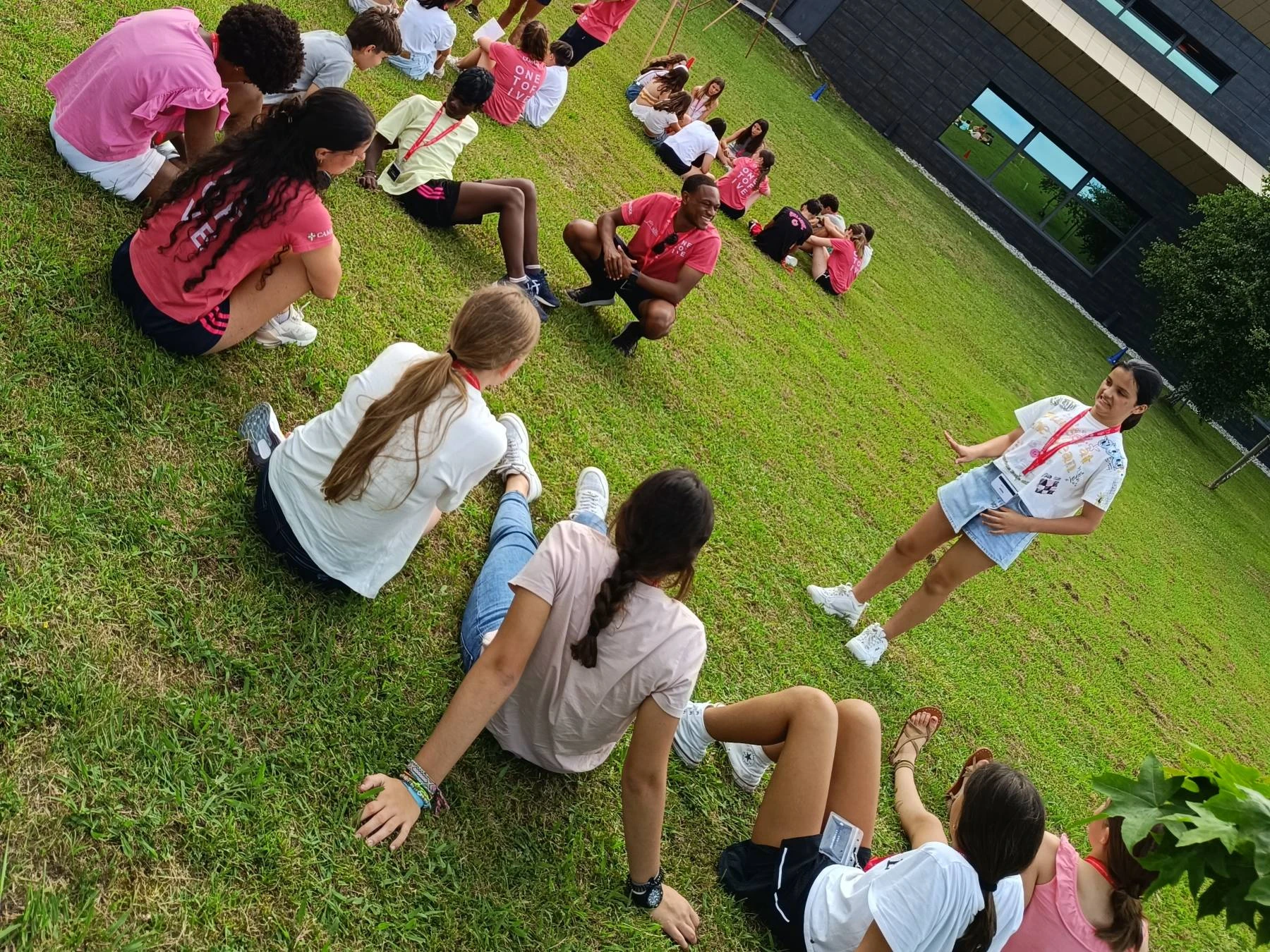 The Village: Campamento 100% en inglés