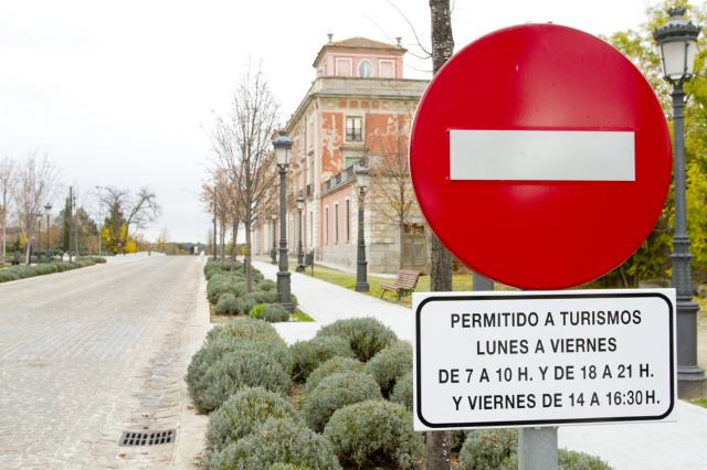 El Ayuntamiento amplía el horario en el control de acceso de vehículos por el palacio del Infante Don Luis