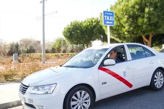 Boadilla cuenta ya con su parada de taxis señalizada