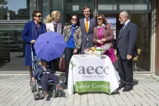 Cuestación de la Asociación Española Contra el Cáncer en Boadilla