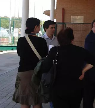 ¿Qué harías con 80 millones de  para mejorar el deporte en Boadilla del Monte? Pablo Nieto realizó una visita al polideportivo municipal.
