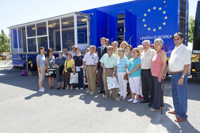 El Autobús del Envejecimiento Activo visita Boadilla del Monte