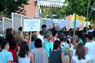 Nueva concentración contra la privatización de la Escuela de Música: "Todavía podemos salvar nuestra escuela"