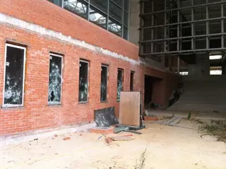 El PSOE de Boadilla denuncia el abandono del pabellón polideportivo de Viñas Viejas