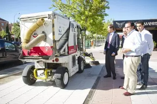 Comienza en Boadilla la campaña especial de limpieza de calles y jardines