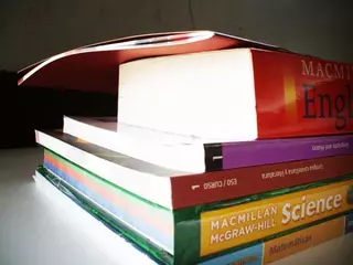El Ayuntamiento atiende las demandas de los vecinos en InfoBoadilla y aprueba el intercambio de libros