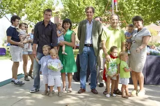 El Ayuntamiento de Boadilla entrega las ayudas a familias por nacimiento, adopción  y manutención