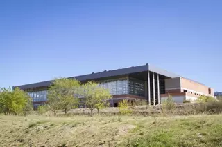 El Ayuntamiento rescinde el contrato de obra del Polideportivo de Viñas Viejas, que será recuperado en breve