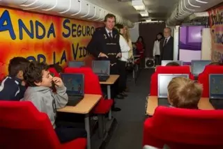 Los escolares de Boadilla aprenden a detectar los riesgos y peligros en su entorno habitual