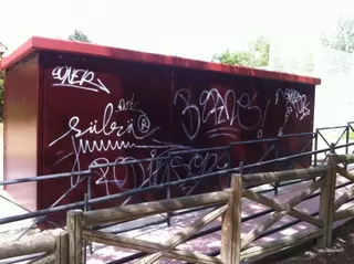 Los vecinos de Las Eras denuncian falta de mantenimiento y limpieza en su barrio