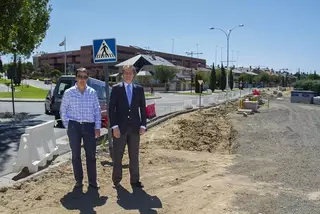 Comienzan las obras de construcción del nuevo acerado de la Avenida Monte Segovia