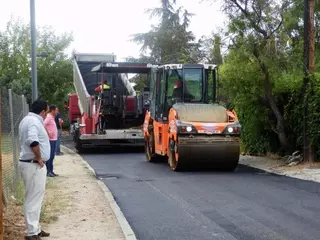 La operación asfalto comienza en Boadilla del Monte y renovará más de 39.000 metros cuadrados de pavimento