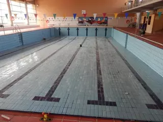 La piscina municipal  abre sus puertas tras la renovación de instalaciones y maquinaria 
