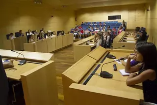 Niños del colegio Ágora de Boadilla  plantean sus preguntas al alcalde