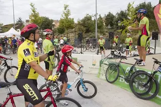 Gran participación de las familias en el Día de la Bicicleta