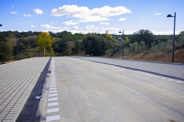 Inaugurado un nuevo aparcamiento de 80 plazas en la urbanización Valdepastores