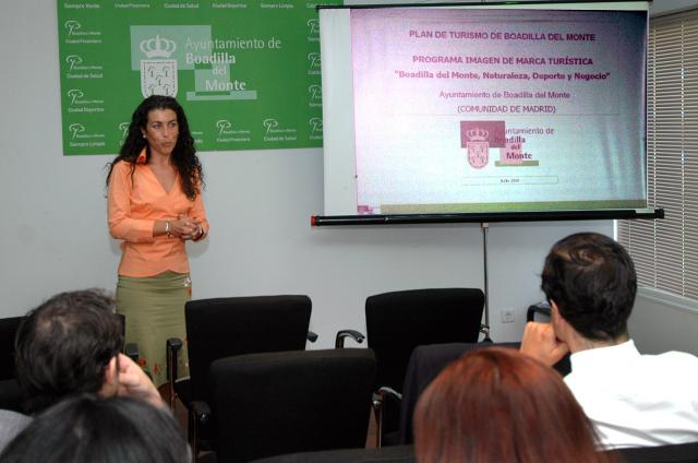 El Ayuntamiento presenta el proyecto de la marca turística  Boadilla del Monte, Naturaleza, Deporte y Negocio