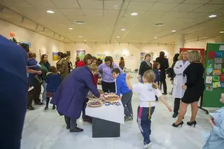 Mercadillo solidario de cerámica a beneficio de Cáritas