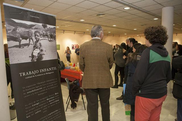El Centro de Formación acoge la exposición Trabajo Infantil de la Fundación Agua de Coco