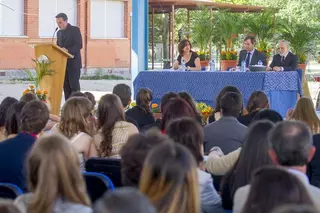 Los alumnos de segundo de Bachillerato se gradúan en Boadilla del Monte