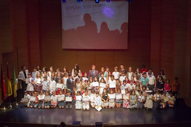 Boadilla destina 400.000 euros a ayudas para libros de texto  y material escolar didáctico