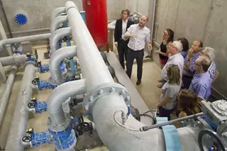 Visita a los nuevos depósitos e instalaciones de tratamiento de agua de la urbanización el Olivar de Mirabal