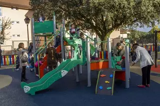 Boadilla cuenta ya con 49 parques dotados de áreas de juego infantil
