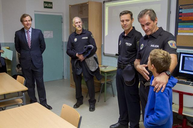 Los agentes tutores han informado sobre seguridad vial y redes sociales a 9.300 escolares de Boadilla