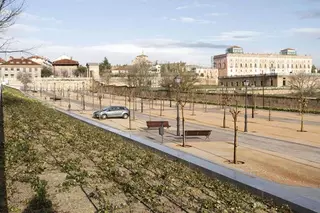La explanada oeste del Palacio de Boadilla, recuperada como zona de uso polivalente