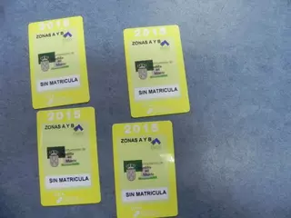 Los concejales de APB renuncian a las tarjetas de estacionamiento gratuito para 2015
