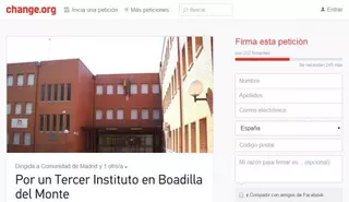 El Sindicato de Estudiantes recoge firmas para la construcción del tercer Instituto Público de Boadilla
