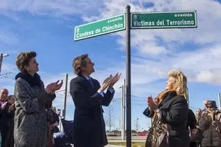 Emotivo homenaje a las víctimas del terrorismo en la inauguración de una Avenida con su nombre en Boadilla
