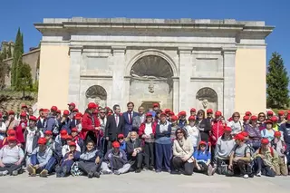 150 personas con discapacidad intelectual participan en una ruta por el monte de Boadilla