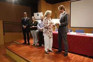 El alcalde clausura el curso de la Asociación Pórtico de la Cúltura "De místicos y locos"