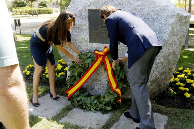 Boadilla rinde homenaje a las víctimas del terrorismo en el aniversario de la muerte de Miguel Angel Blanco