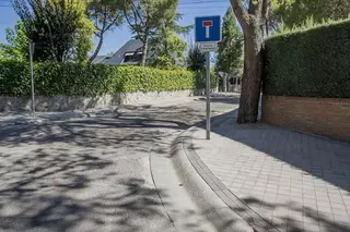 Finalizada la segunda fase de las obras de acerado de la Avenida de Las Lomas