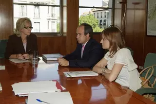Reunión con la consejera de Medio Ambiente y Ordenación del Territorio de la Comunidad de Madrid, Beatriz Elorriaga